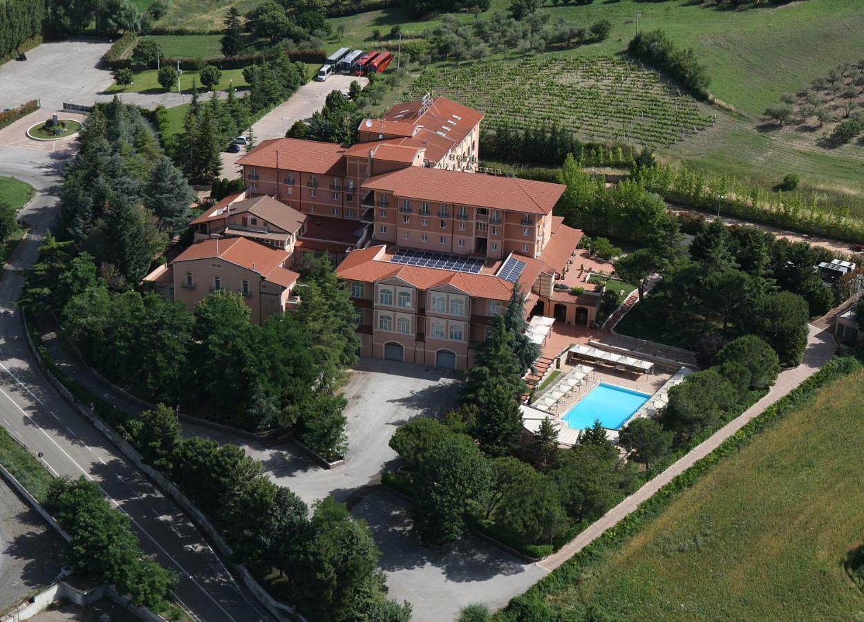 Relais La Fattoria Hotell Melfi Exteriör bild